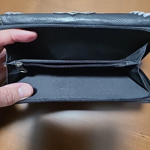 Wallet - Picture 4 of 4